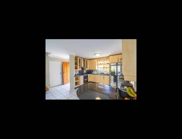 3 BEDROOM CLUSTER FOR SALE IN MEYERSDAL